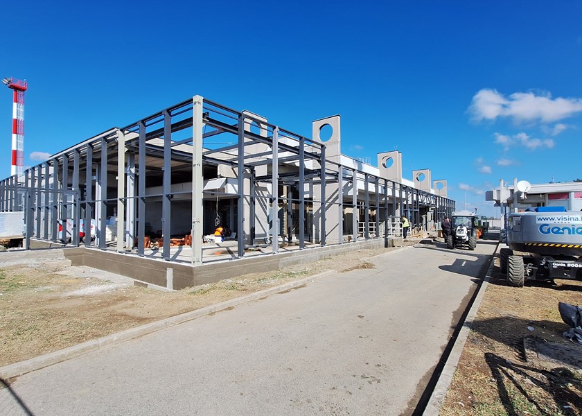 0000003133_840_600_cut