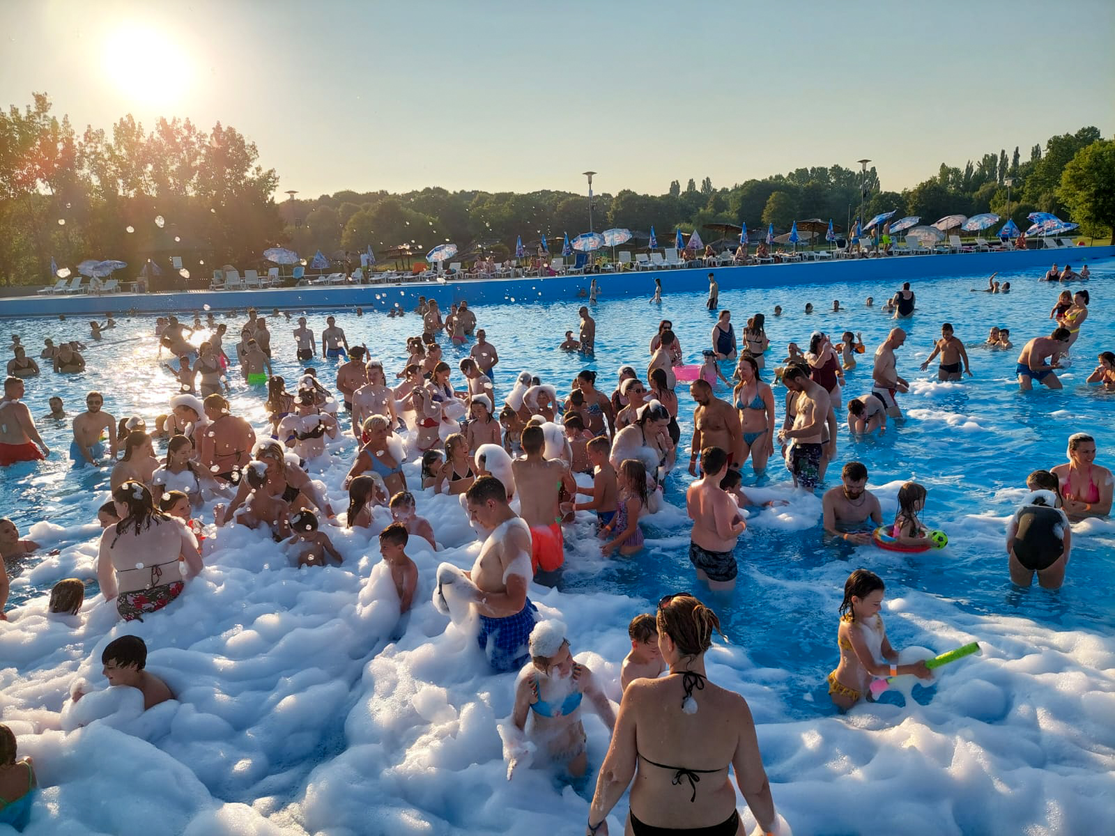 Pjena party u Bizovačkim toplicama Pjena party u Bizovačkim toplicama