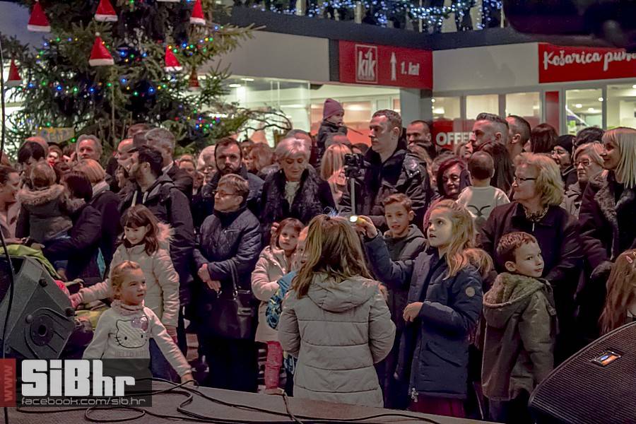 zumbici_bozicni_koncert_3