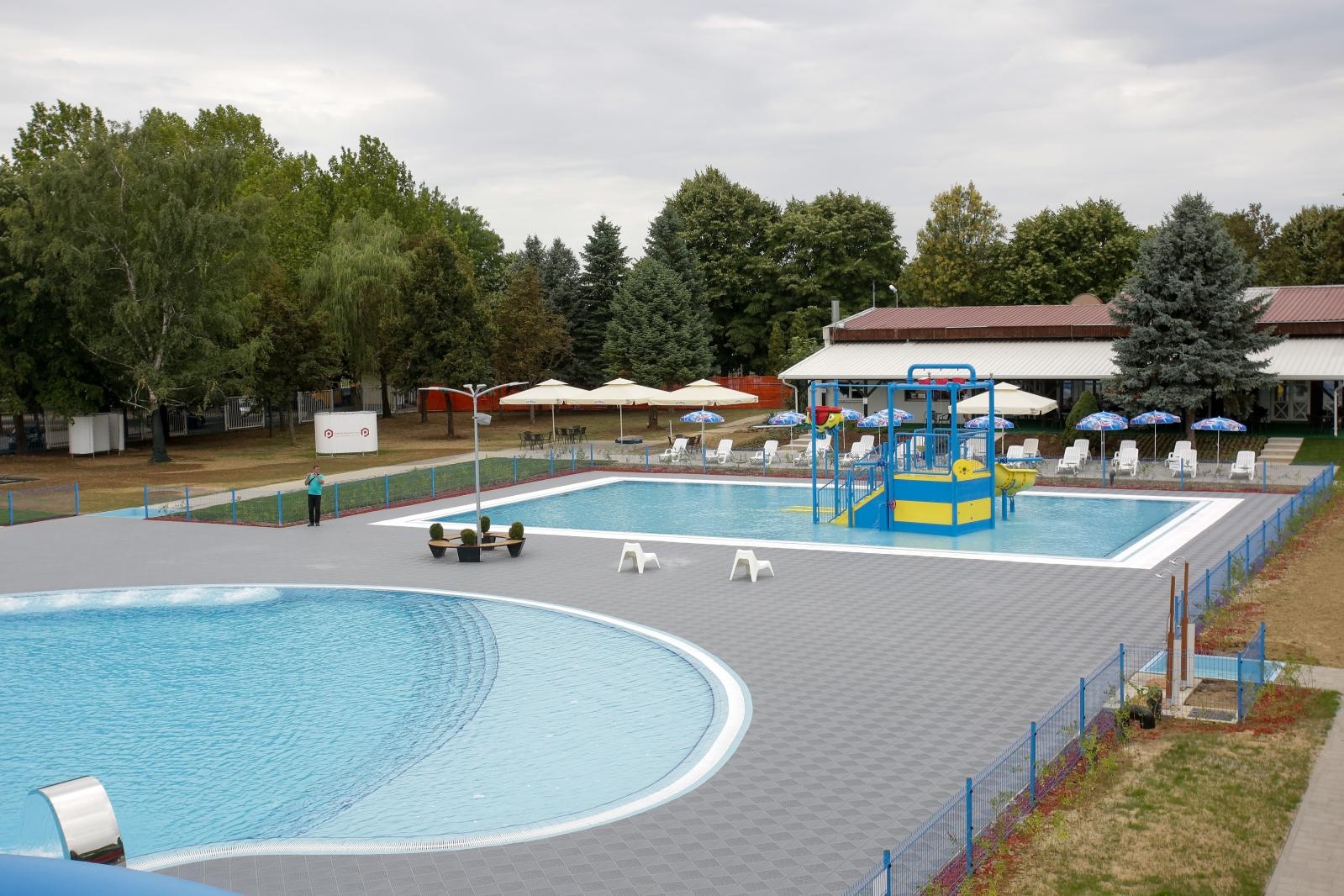 U Belom Manastiru otvoreni novi Gradski bazeni