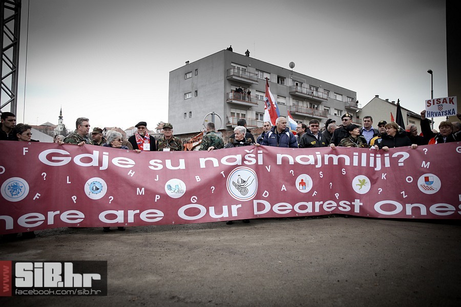 vukovar_prosvjed_protiv_cirilic