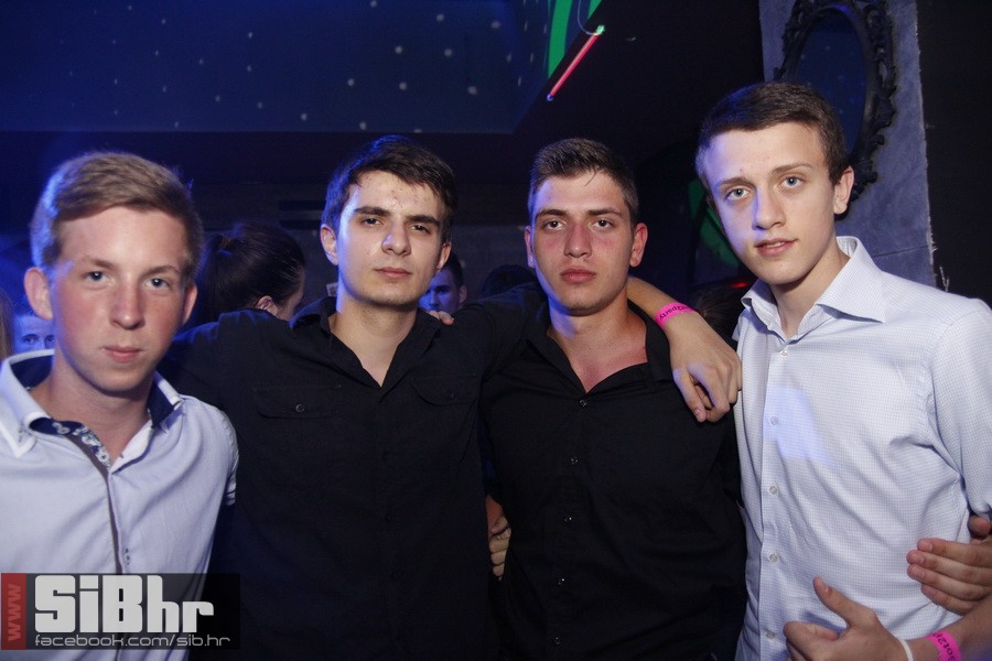 red_carpet_zoran_bastion_78