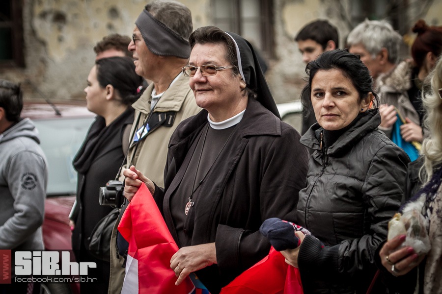 kolona_sjecanja_vukovar_1811201