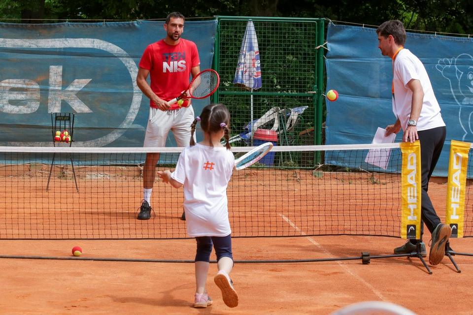 Kids day na teniskom spektaklu u Osijeku