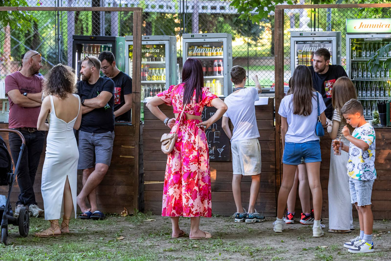 Večer vina i umjetnosti, srpanj 2024.