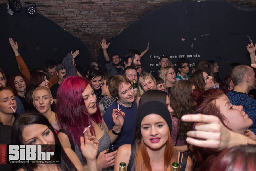 guzva_u_16ercu_EXIT_20 guzva_u_16ercu_EXIT_20