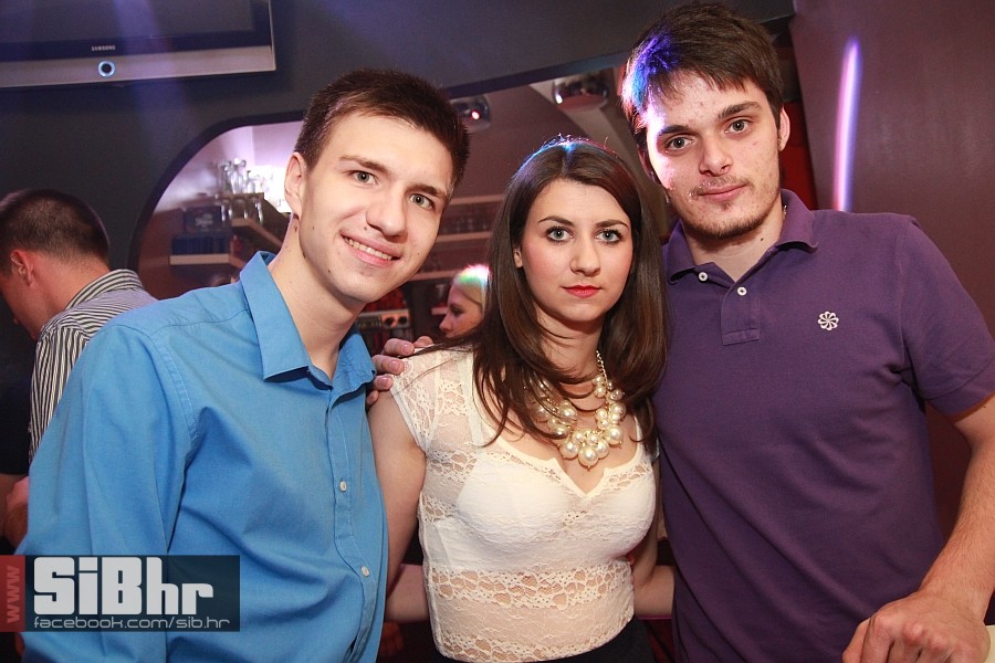 gold bar_osijek_nightlife_sibhr