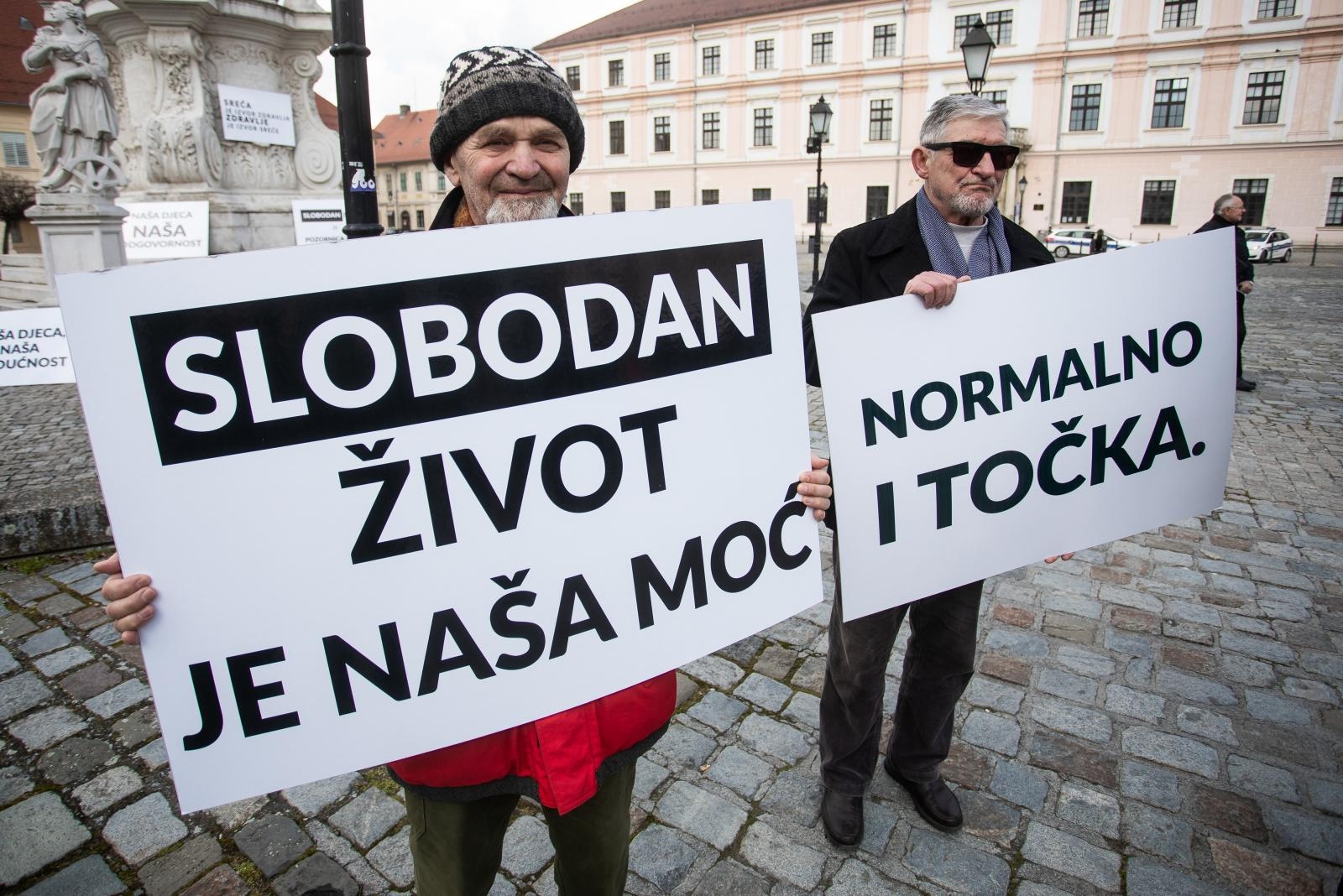 Kroz Osijek prošla povorka slobode – povorka protiv ograničavanja zbog koronavirusa