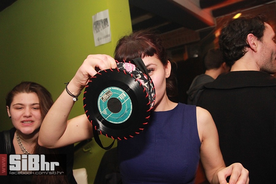 2014_11_1_nightlifeIMG_8923_exi 2014_11_1_nightlifeIMG_8923_exi