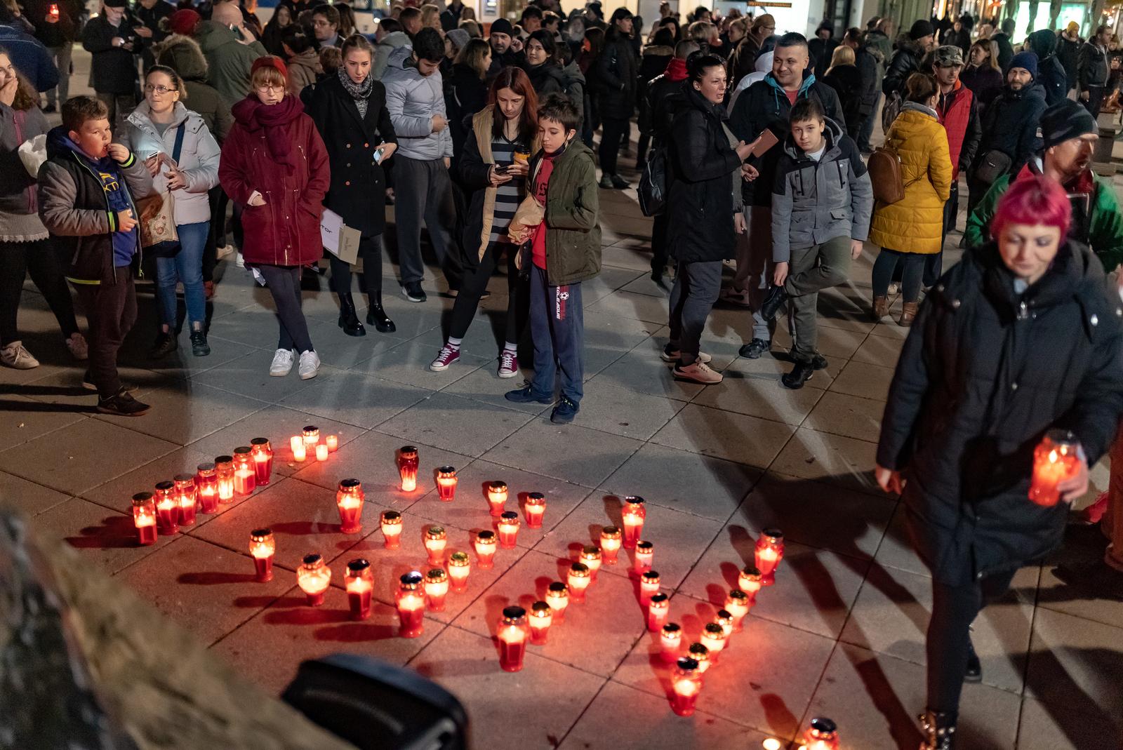 Prosvjed protiv korona mjera u Osijeku