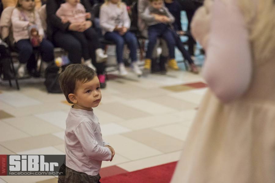 bozicna_predstava_mall_18