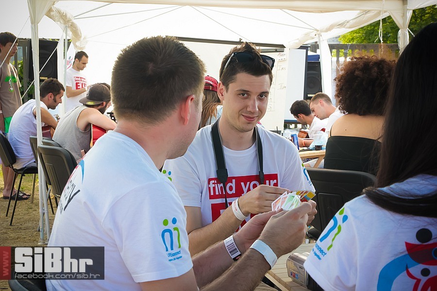 exit2013_SiBhr_30