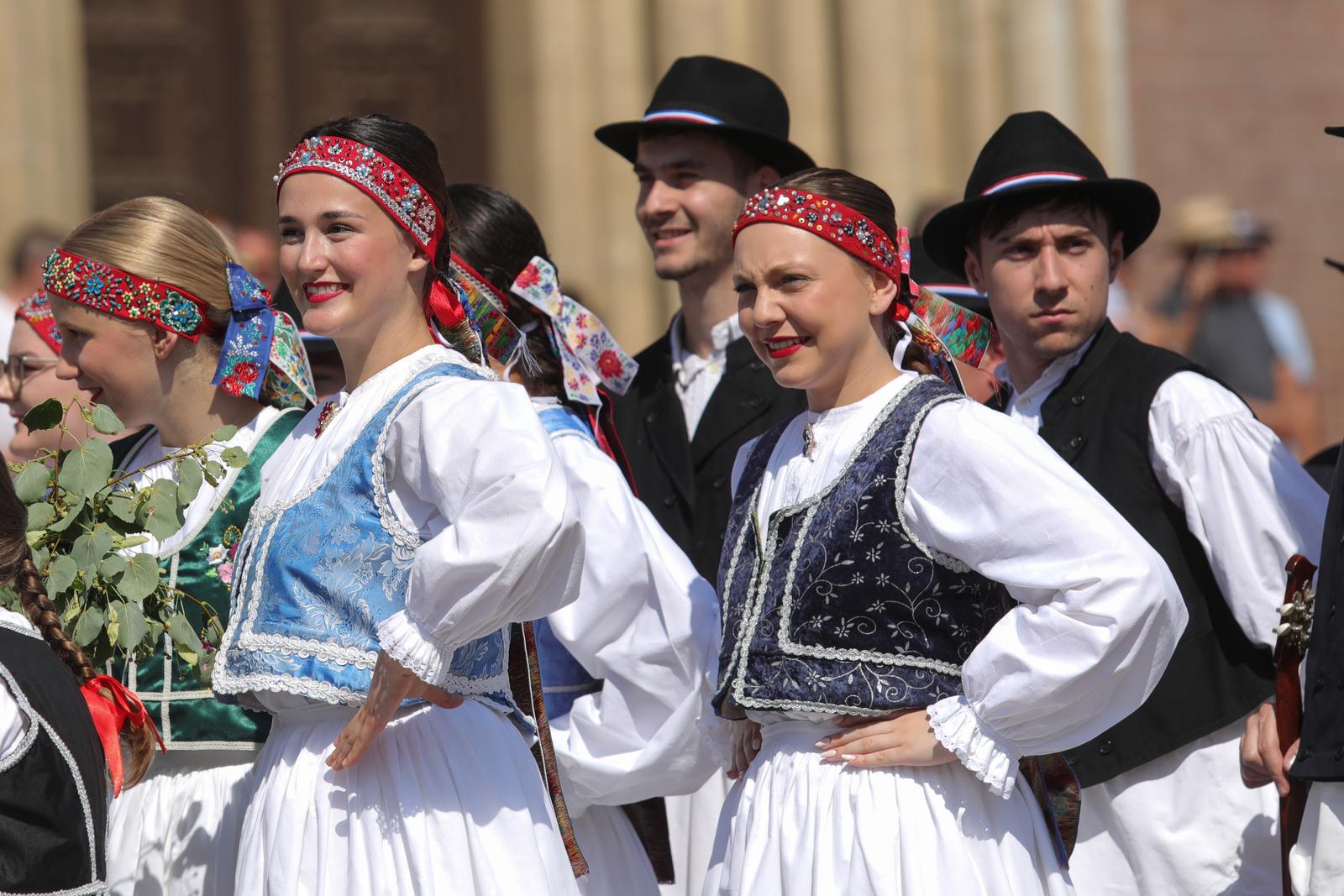 57. Đakovački vezovi