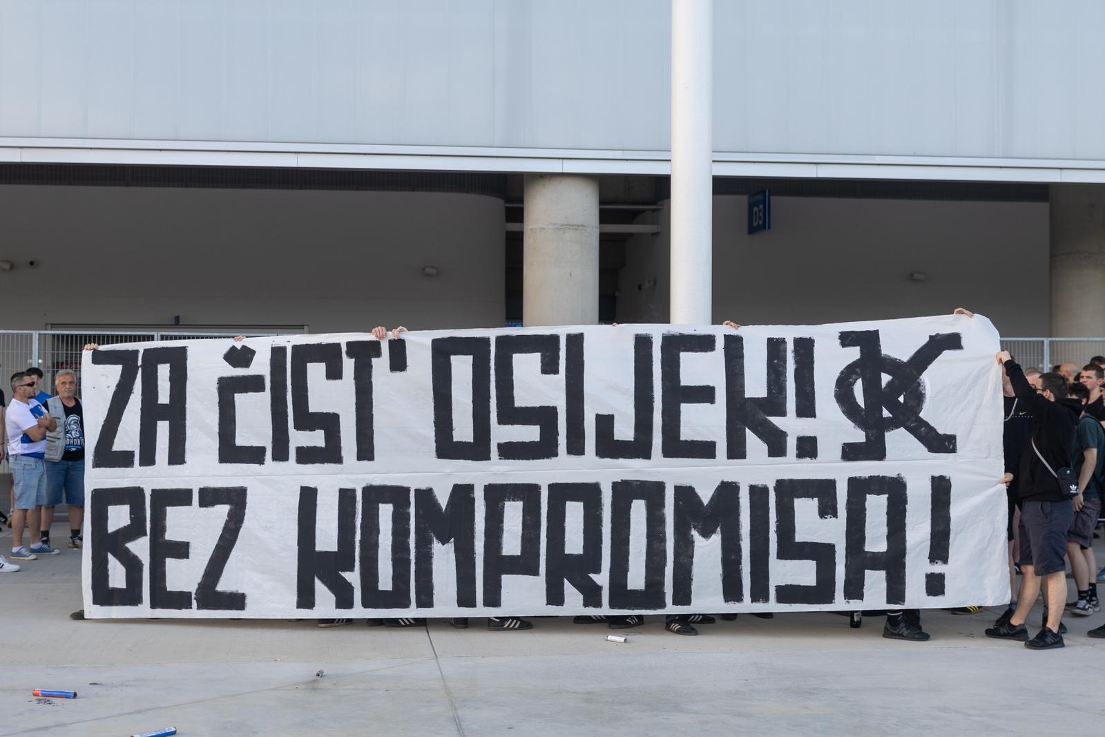 Skup podrške navijača Joseu Botu