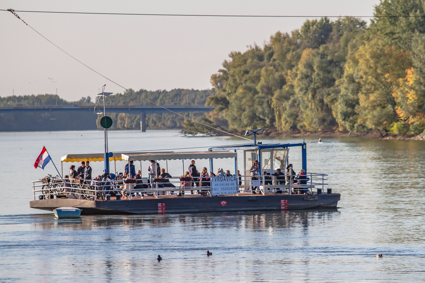 Sunčana listopadska šetnja osječkim ulicama