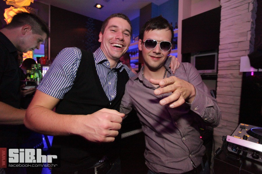 playboy_party_lotus_20102012_si