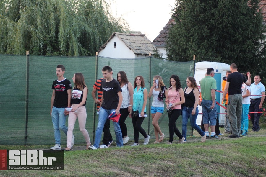 thompson_u_beketincima_SiBhr_14