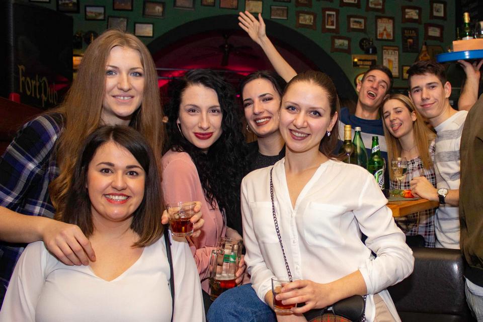 Lege i tamburice u Fort Pubu