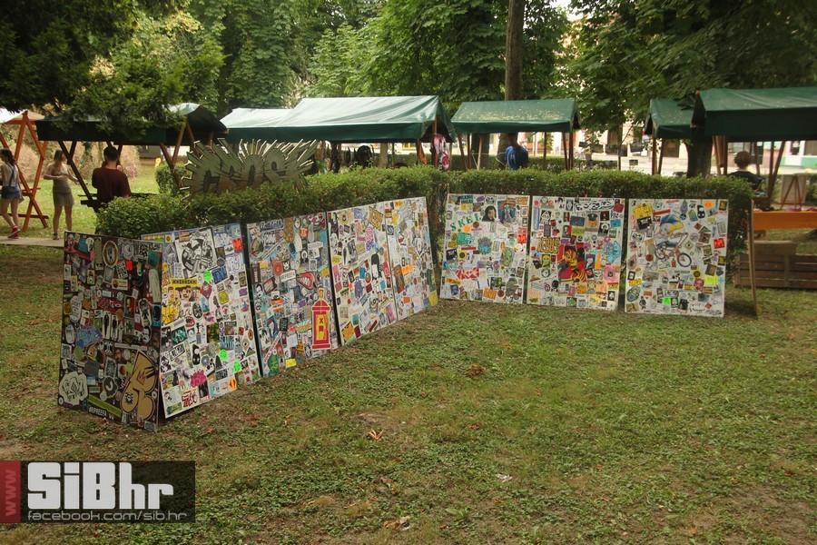 backyard_art_festival_SiBhr_76