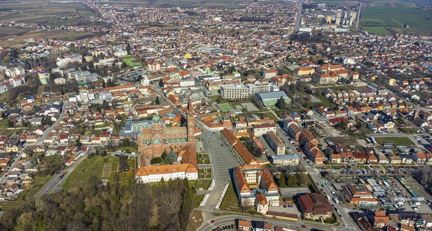 grad đakovo iz zraka grad đakovo iz zraka