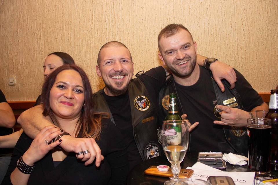 Motoristi partyjali u Balotama uz svirku uživo grupe Lucky day