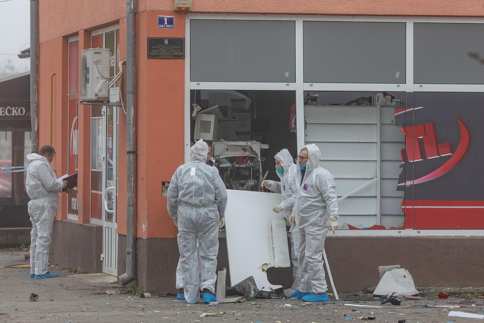Eksplozivom raznesen bankomat u Ladimirevcima