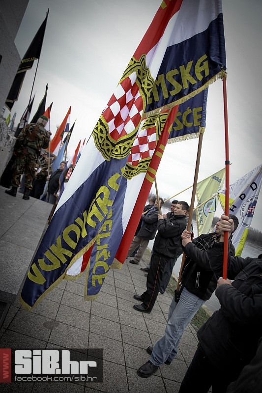 vukovar_prosvjed_protiv_cirilic