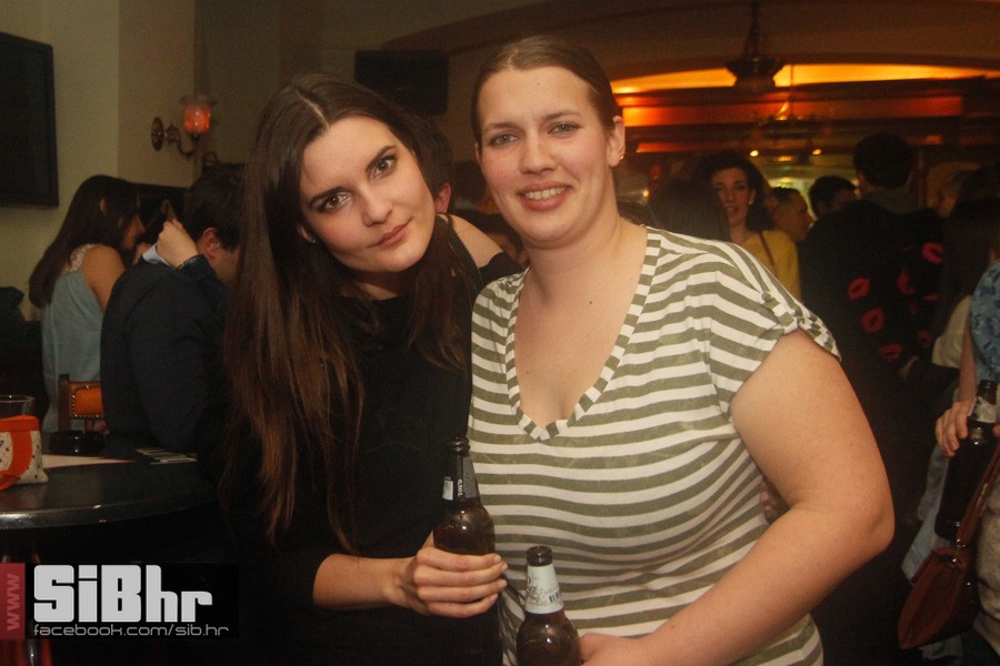 old_bridge_pub_1