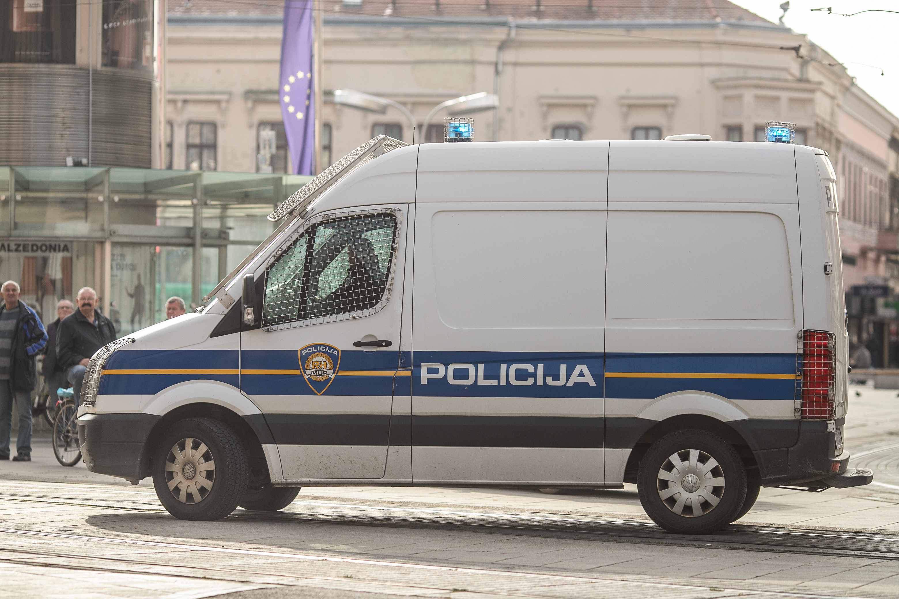 Pljačka zlatarnice na Trgu Ante Starčevića