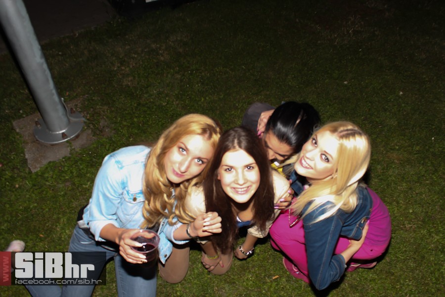 dc_party_2706_SiBhr_5 dc_party_2706_SiBhr_5