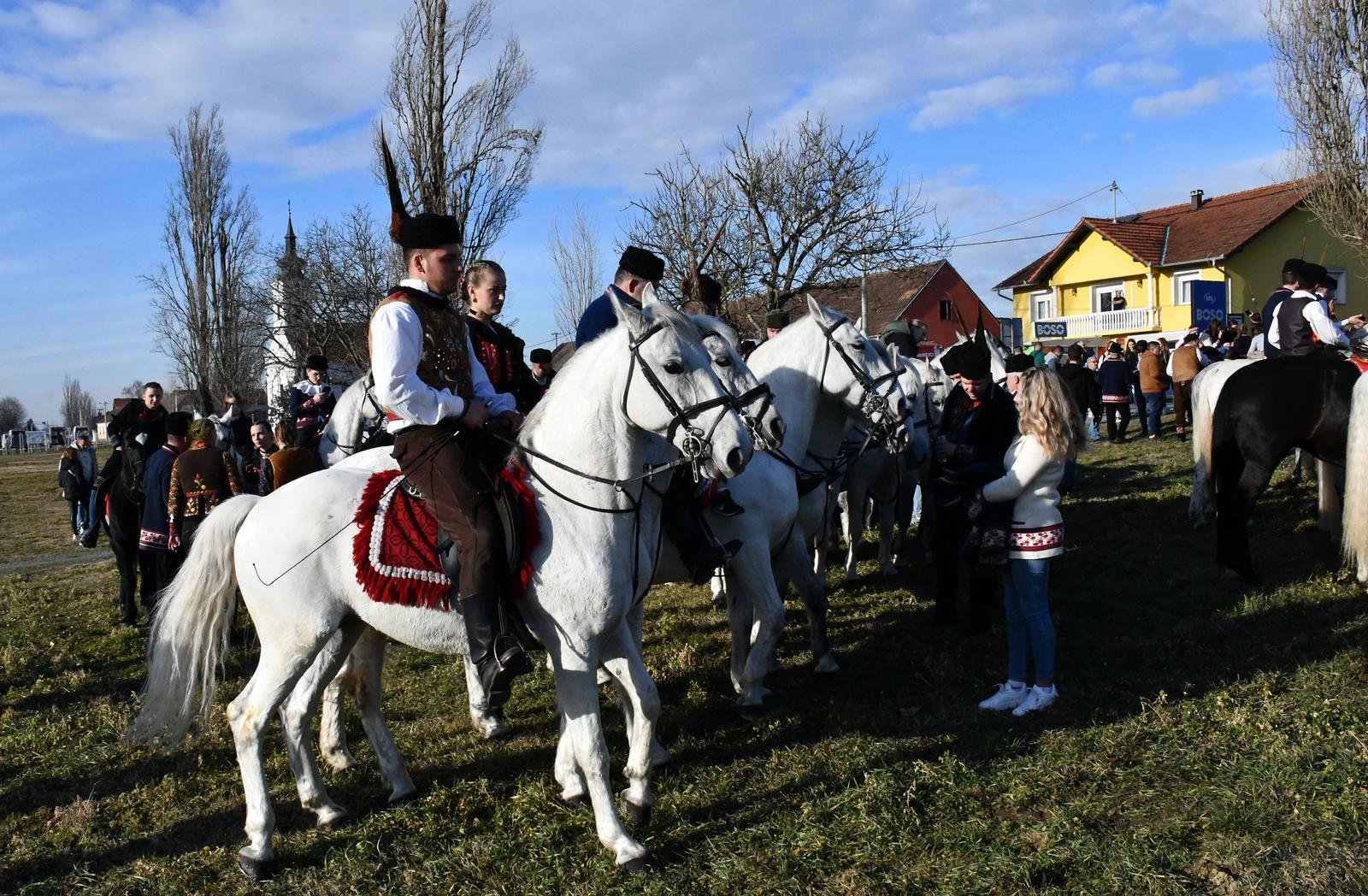 Pokladno jahanje u Sikirevcima