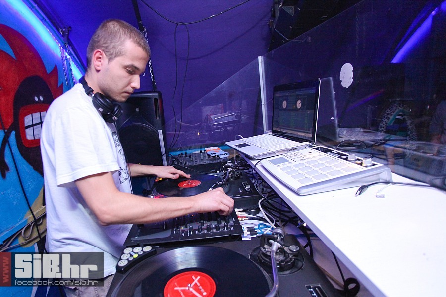 subotnja_caga_top_o2_27102012_s