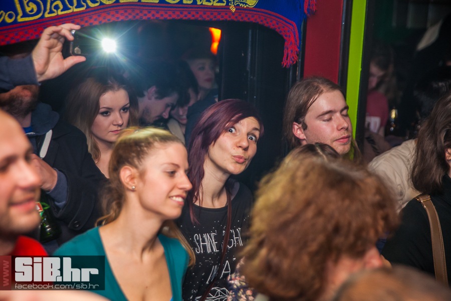 guzva_u_16ercu_barcelonapub_170