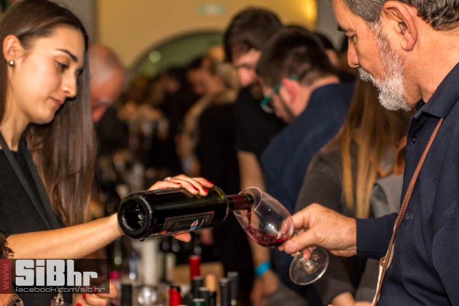 wine_fest_osijek_2015_SiBhr_37