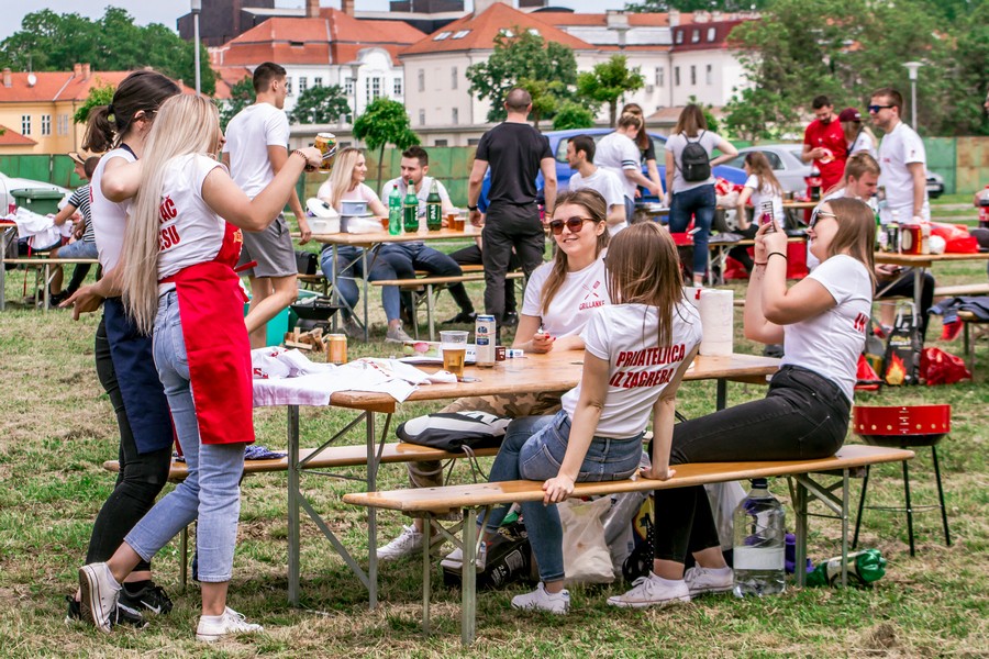 7_studentski_BBQ_SiB_HR-014