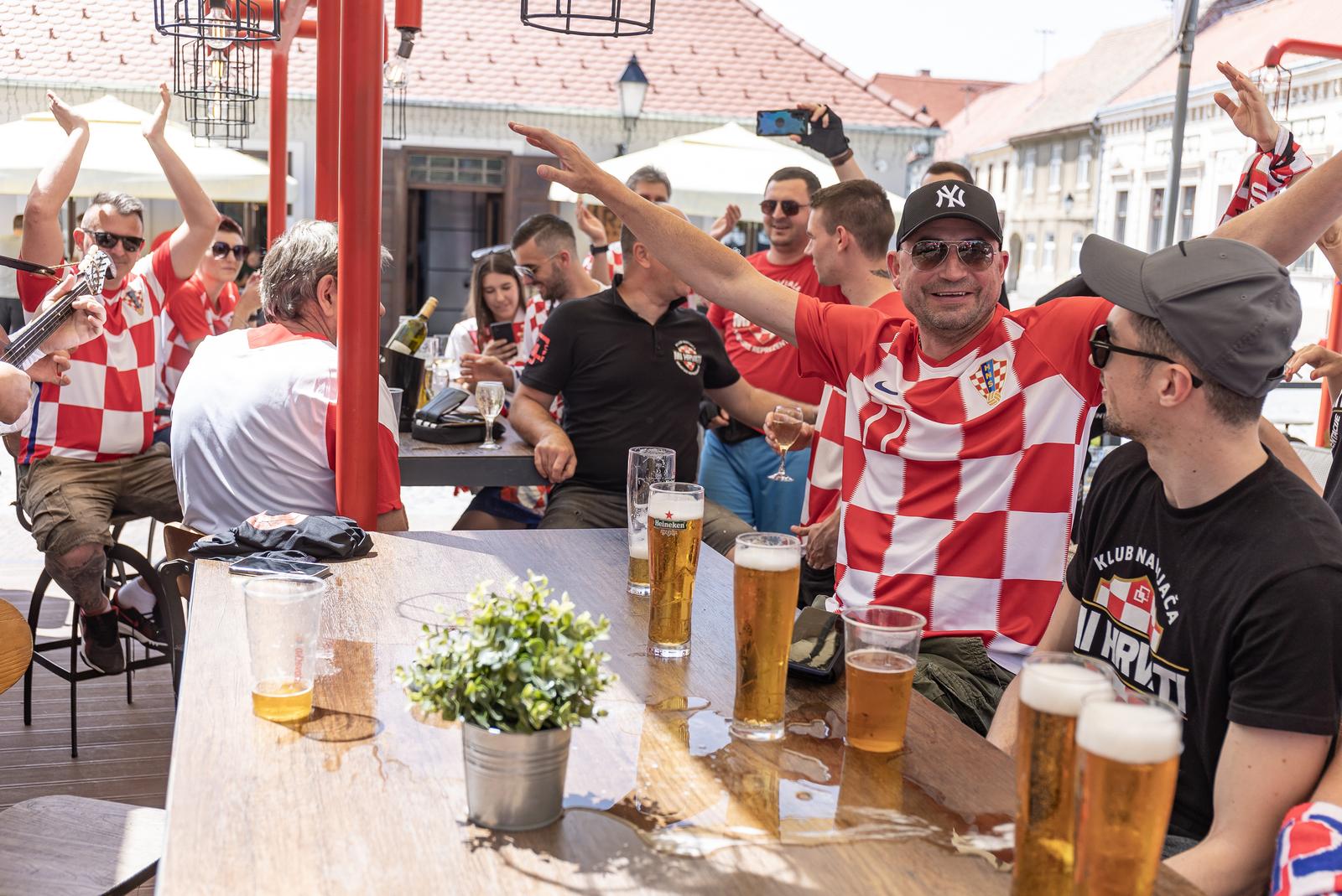 Navijači uživaju u Osijeku