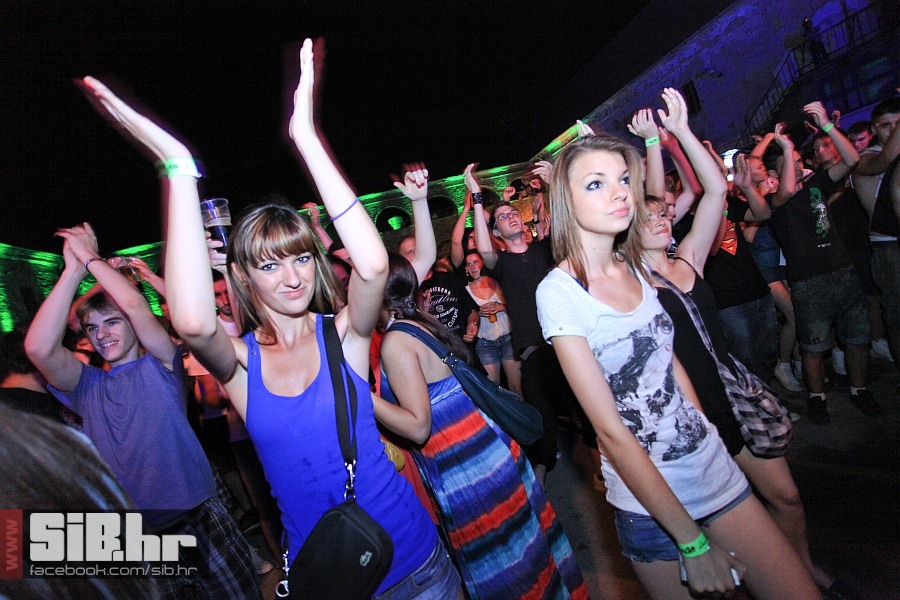 ufo_1_dan_07072012_sibhr_by_005