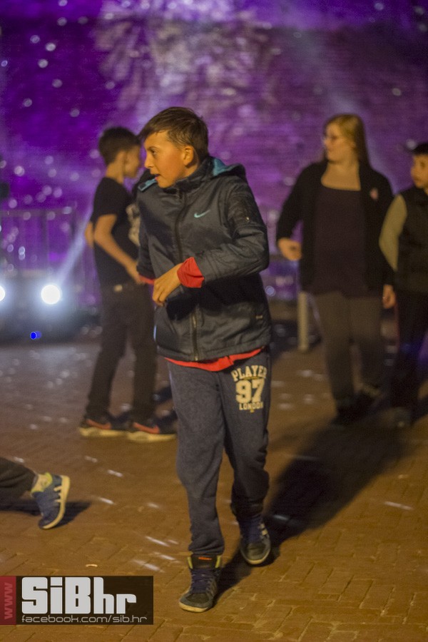 transgeneracijski_party_tvrdja_