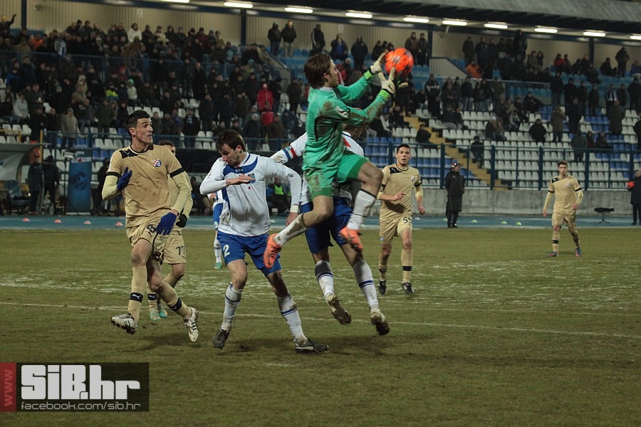 osijek_dinamo_2_1_10022013_sibh