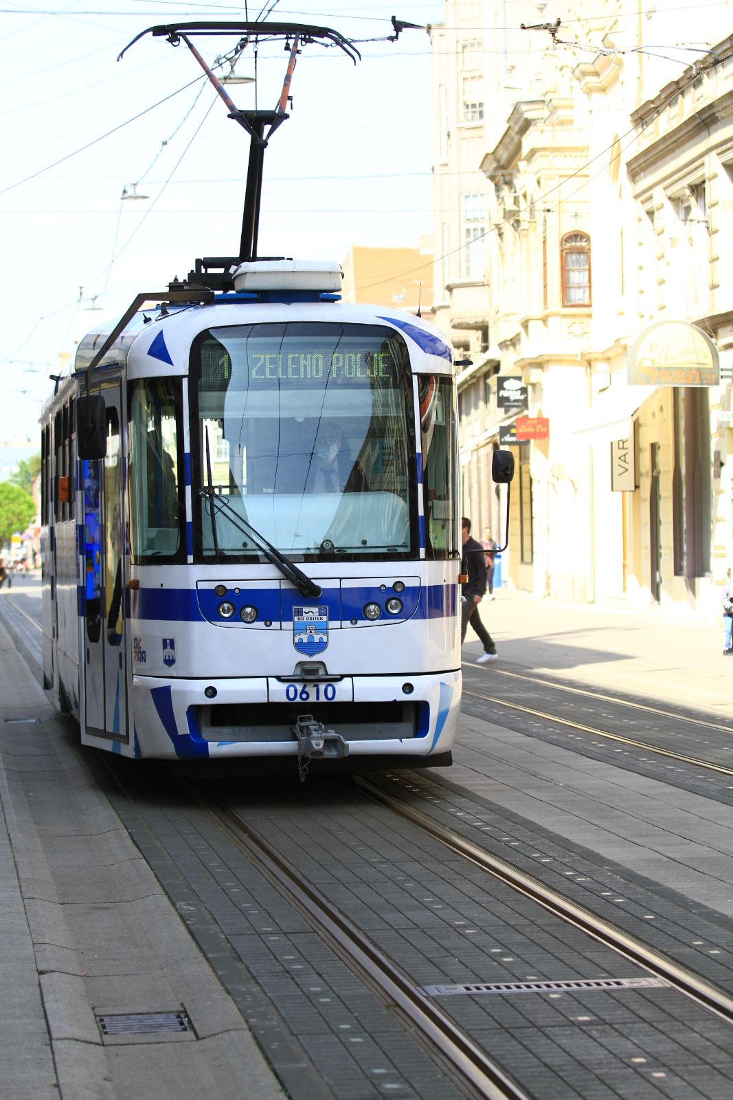 Nakon više od mjesec dana trgovine u centru grada otvorile vrata
