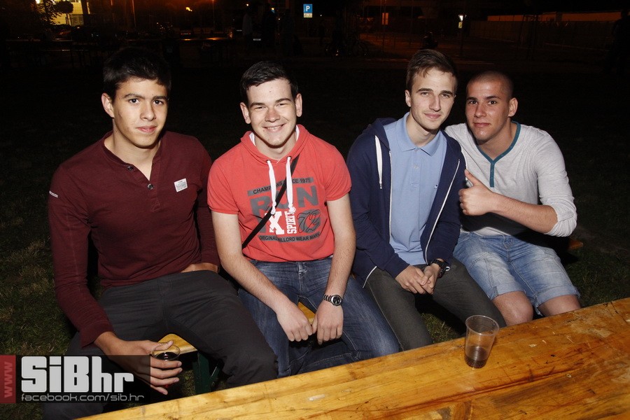 studentska_rostiljada_Mejasi_Si