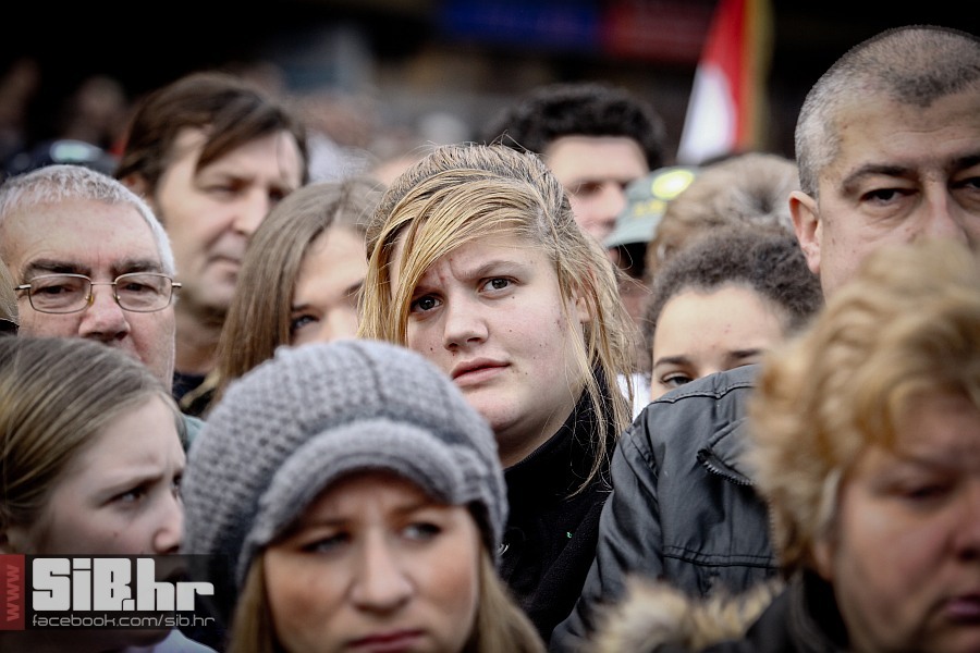 vukovar_prosvjed_protiv_cirilic