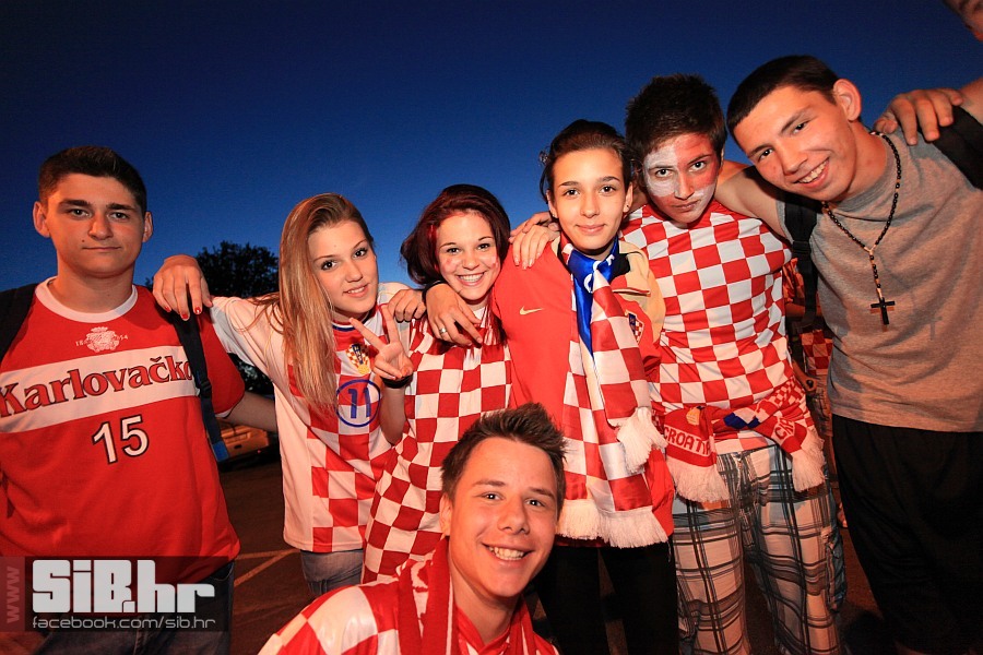 dc_party_14062012_sibhr_by_mban