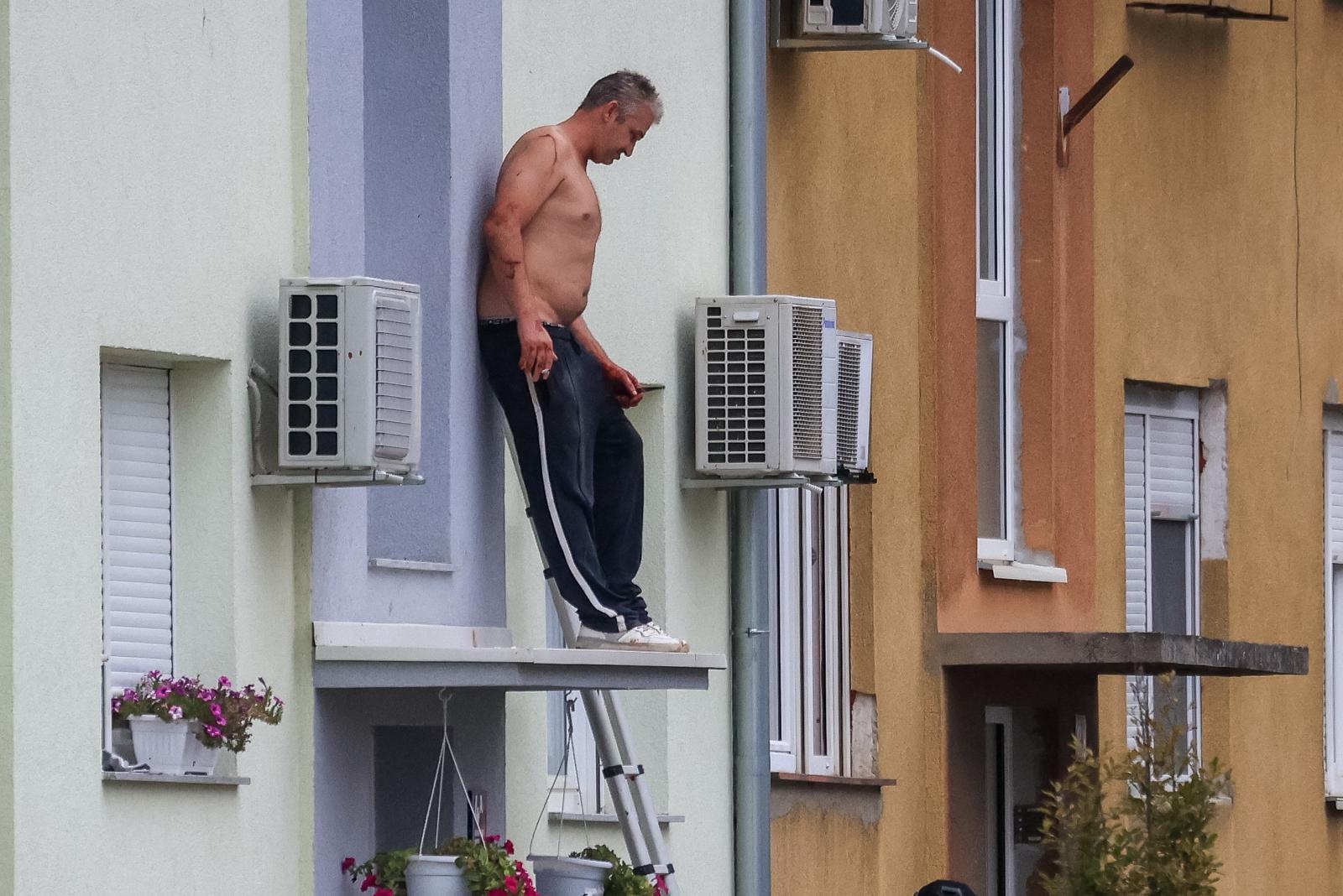 Talačka kriza u Krapinskom naselju