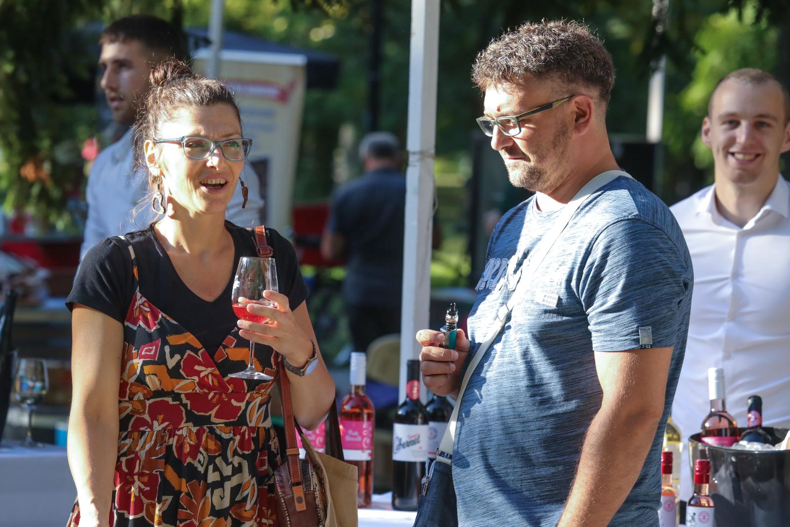 Večeri vina i umjetnosti, srpanj 2022.