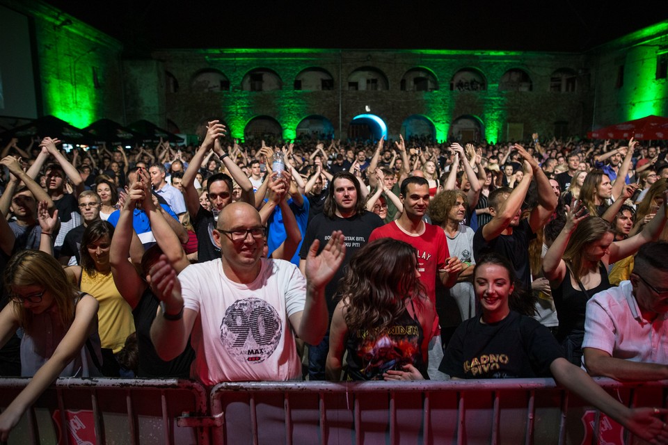 Let 3 i Hladno pivo ‘razvalili’ Vegu Let 3 i Hladno pivo ‘razvalili’ Vegu
