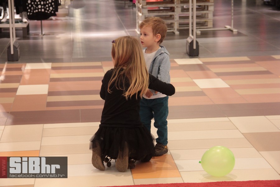 avenuemall_osijek_mali_disco_si