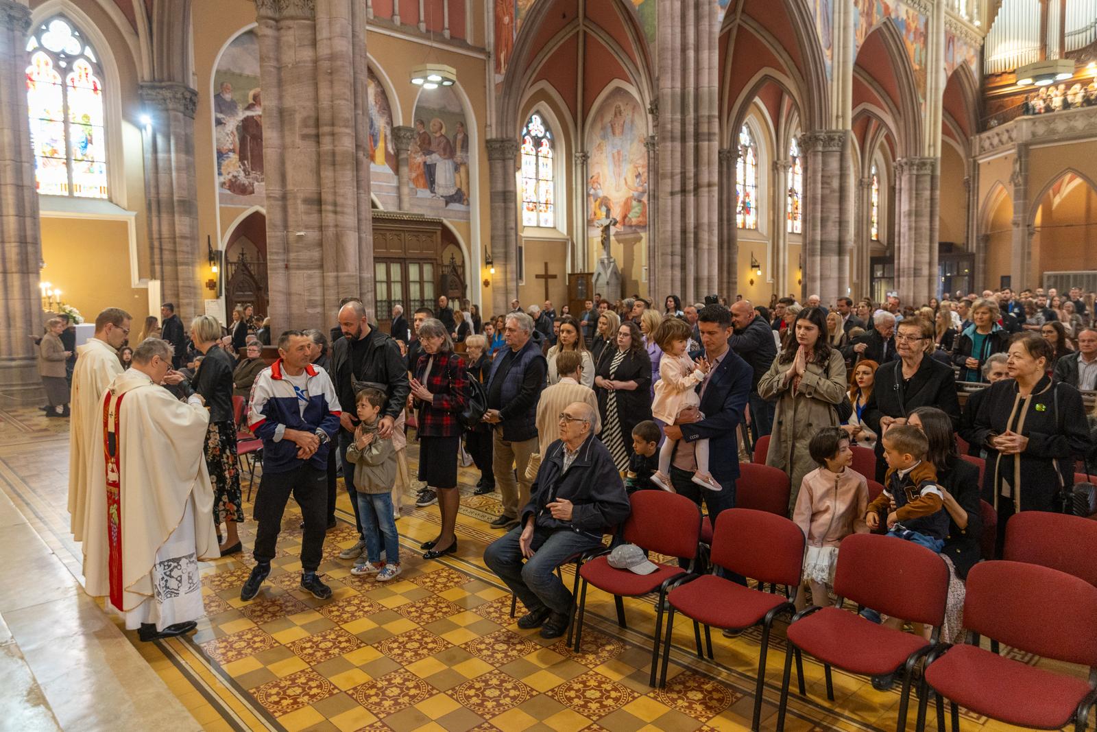 Uskrsna misa u osječkoj konkatedrali 2024.