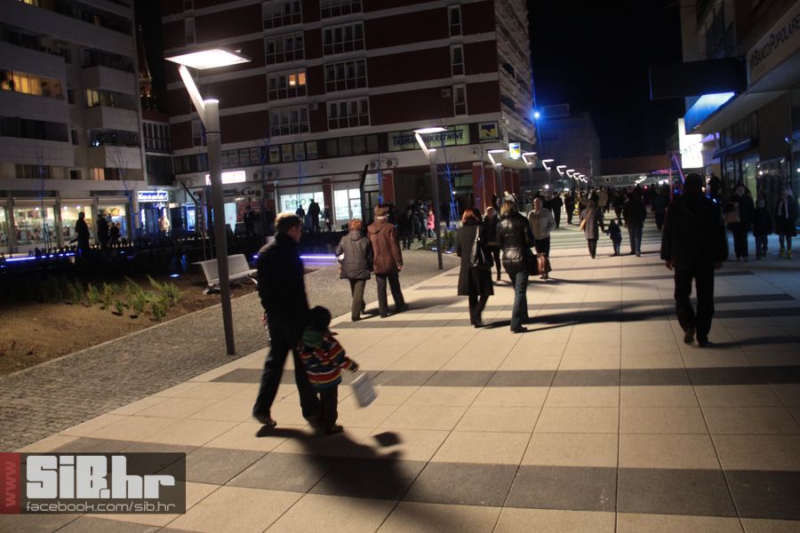 SvecanoOtvorenTrgSlobode_SiBhr