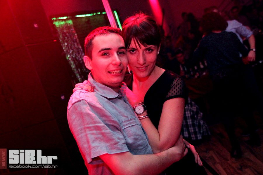 novagtrgkinolumiermediumlotus10 novagtrgkinolumiermediumlotus10